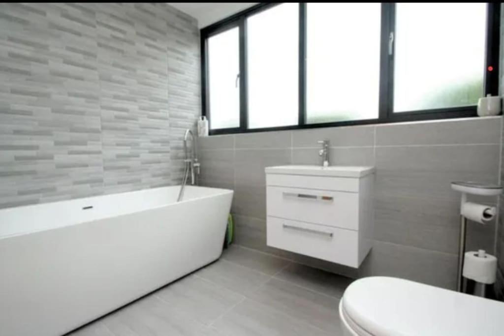 Luxury House In Solihull Extérieur photo